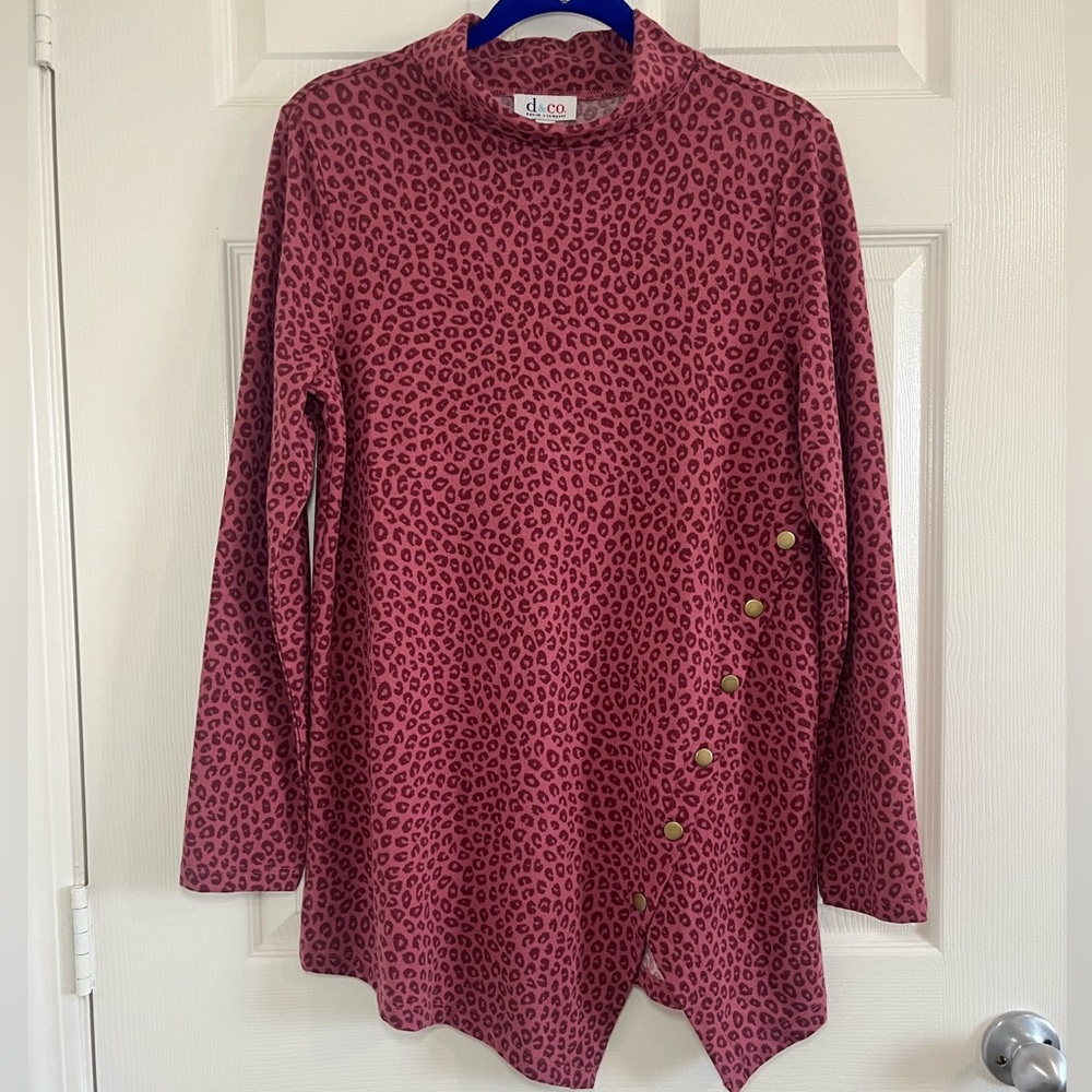 Pink Cheetah Long Sleeve Size Small